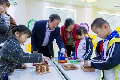 滁州市兩幼兒園小朋友走進龍蟠小學科技館探索科學奧秘