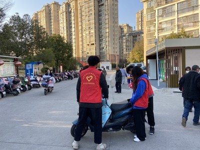 陡崗社區(qū)聯(lián)合黨委組織開展&ldquo;守法規(guī)知禮讓,安全文明出行&rdquo;志愿宣傳服務(wù)活動(dòng)