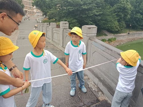 安徽滁州市第一幼兒園 小銀杏愛家鄉 小腳丫走亭城