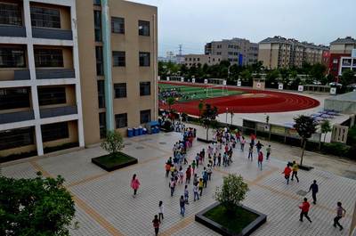 滁州市各學校舉行防空演練紀念"九一八"---中國文明網