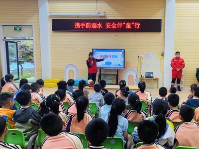 南譙區(qū)文明辦--龍?bào)茨显飞鐓^(qū)開展&ldquo;攜手防溺水 安全伴&lsquo;童&rsquo;行&rdquo;安全教育活動(dòng)